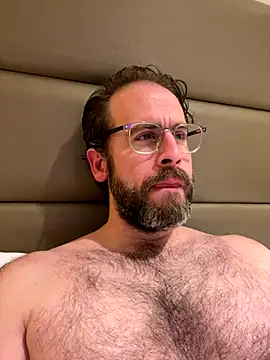 Snapshot of StarrMan99 chatting on December 14, 7:07 pm StarrMan99 online show from December 14, 7:07 pm