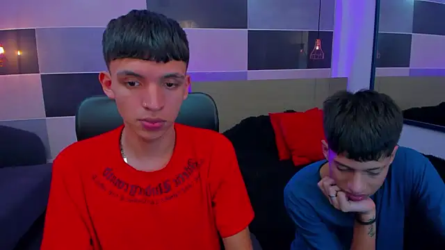 Snapshot of Juan_Nd_Steven chatting on February 13, 10:34 am Juan Nd Steven online show from February 13, 10:34 am