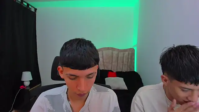 Snapshot of Juan_Nd_Steven chatting on September 27, 4:17 am Juan Nd Steven online show from September 27, 4:17 am