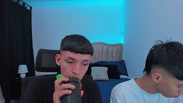 Snapshot of Juan_Nd_Steven chatting on October 7, 4:31 am Juan Nd Steven online show from October 7, 4:31 am