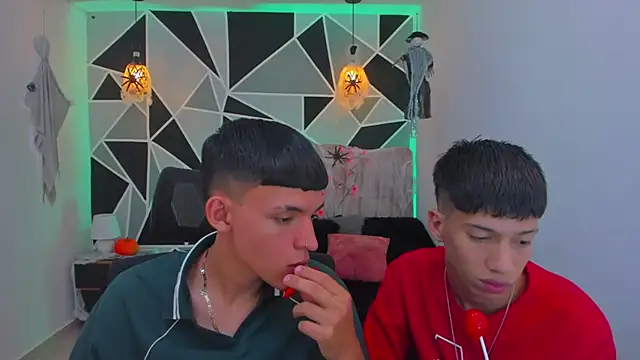 Snapshot of Juan_Nd_Steven chatting on October 23, 4:23 am Juan Nd Steven online show from October 23, 4:23 am