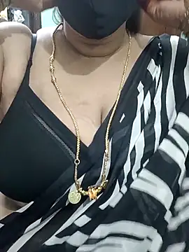 Snapshot of ashikaa_r chatting on December 2, 1:05 pm ashikaa r online show from December 2, 1:05 pm