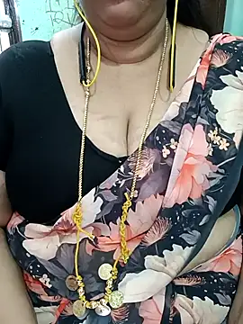 ashikaa r online show from April 4, 9:51 am