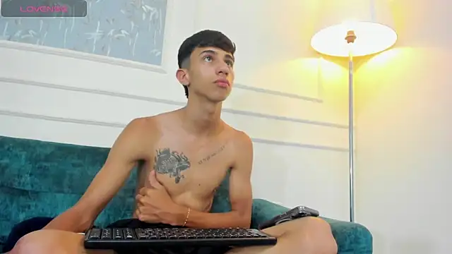 Lucian Davi online show from February 21, 3:54 pm