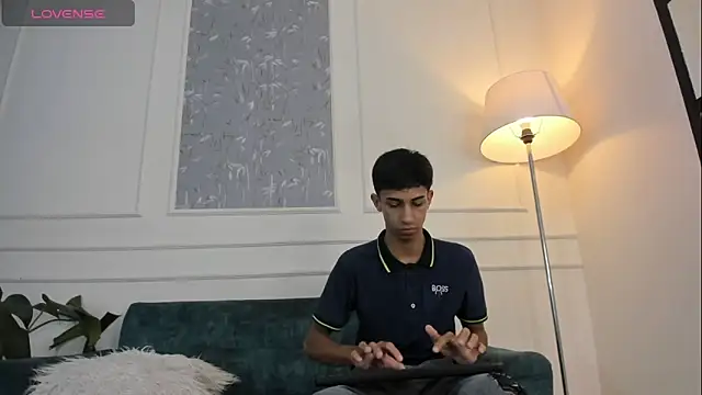 Lucian Davi online show from October 10, 4:06 pm