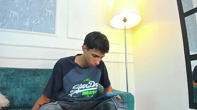 Lucian Davi online show from October 14, 4:19 pm