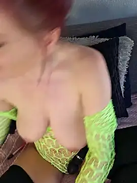 Nicky-Blue online show from December 19, 12:12 pm