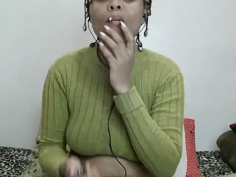 Snapshot of Cessylolla chatting on October 23, 6:13 am Cessylolla online show from October 23, 6:13 am