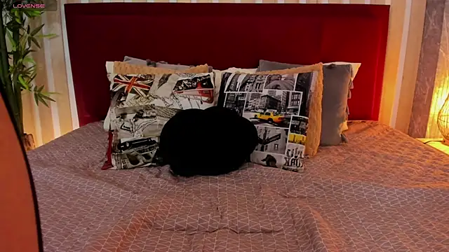 miah connor online show from February 13, 3:29 am