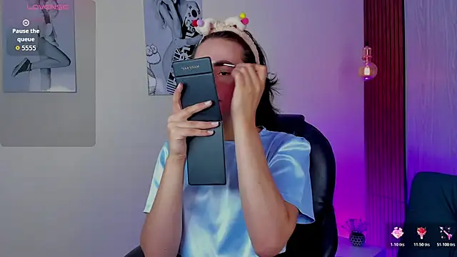 miah connor online show from November 29, 7:39 pm