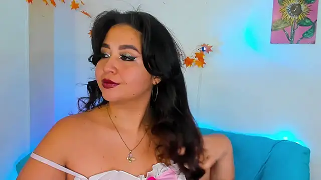 LiahDiaz online show from December 24, 8:49 pm