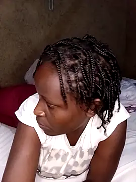 Snapshot of pretty_prickle chatting on November 19, 2:17 pm pretty prickle online show from November 19, 2:17 pm