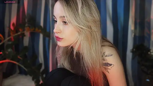 Snapshot of aviva_faith chatting on November 30, 7:51 pm aviva faith online show from November 30, 7:51 pm