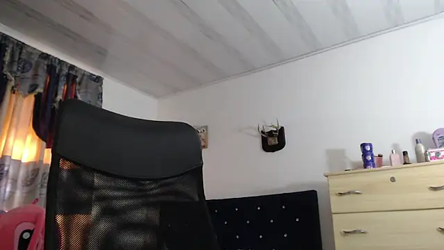 sweet cutetras22 online show from January 20, 3:50 pm