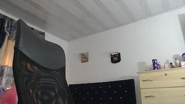 sweet cutetras22 online show from January 24, 3:24 pm