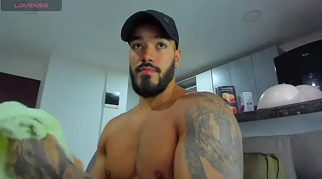 Alexander Martines online show from February 16, 10:54 pm