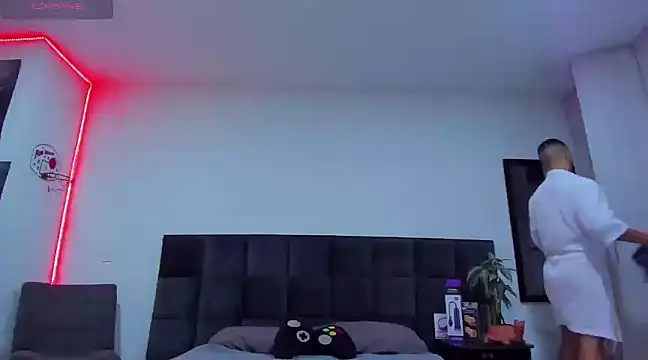 Alexander Martines online show from March 7, 4:24 am