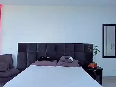 Alexander Martines online show from October 17, 9:06 pm