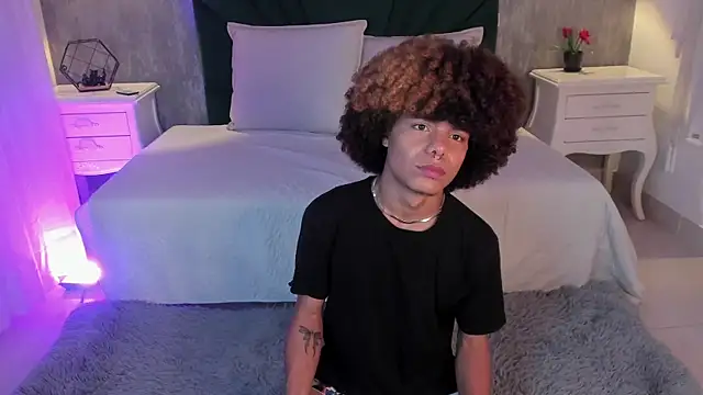 Alexiis Etereo online show from March 31, 7:25 pm