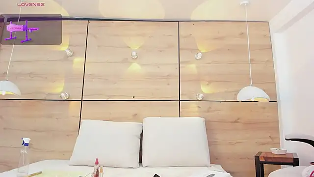 martina touss online show from March 22, 6:36 pm