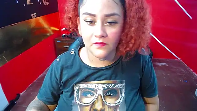 Snapshot of loly_bigbooty4u chatting on November 13, 6:23 am loly bigbooty4u online show from November 13, 6:23 am