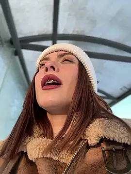 Snapshot of Accole chatting on February 8, 7:37 am Accole online show from February 8, 7:37 am