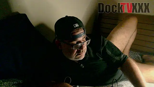 DockTVXXX online show from November 15, 4:32 am