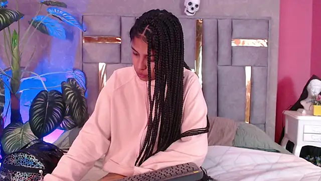 Snapshot of JuliaRose_ks chatting on October 17, 12:41 pm JuliaRose ks online show from October 17, 12:41 pm