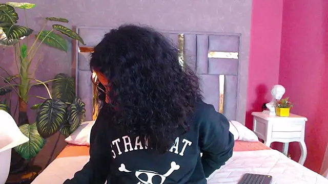 JuliaRose ks online show from December 19, 12:34 pm