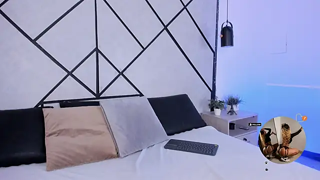 Natasha Smith09 online show from March 6, 10:47 pm