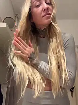 ElenaHaze online show from December 18, 8:09 am