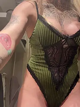 ElenaHaze online show from January 3, 4:37 pm