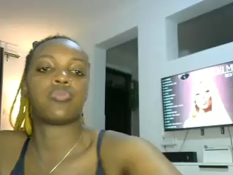 Snapshot of Sexy_lla chatting on February 9, 1:44 am Sexy lla online show from February 9, 1:44 am