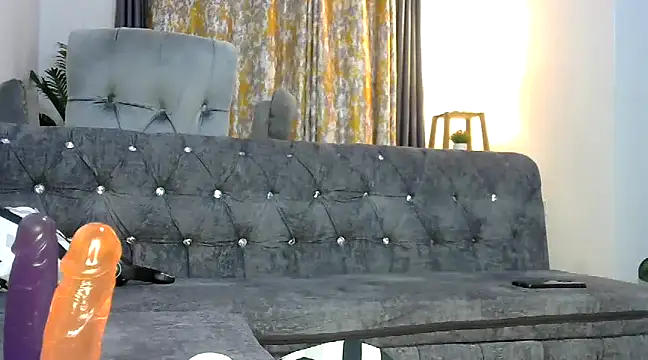 Snapshot of Sexy_lla chatting on February 21, 6:29 am Sexy lla online show from February 21, 6:29 am