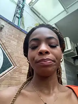 Snapshot of adaraSmiith chatting on January 15, 11:32 am adaraSmiith online show from January 15, 11:32 am