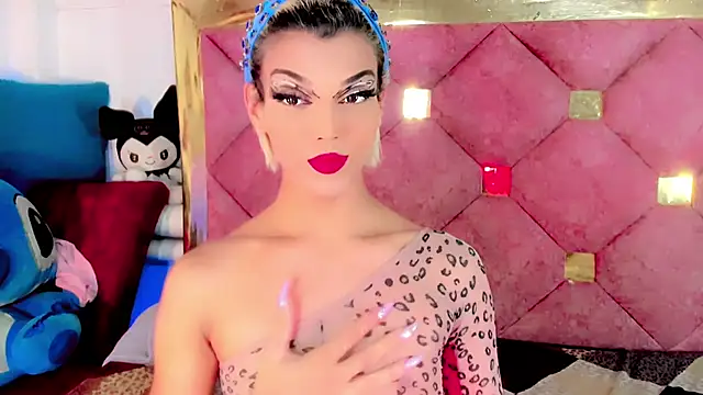 the-horus-girl online show from December 11, 10:38 pm