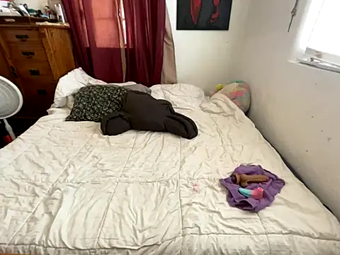 anja peach online show from October 3, 5:54 pm