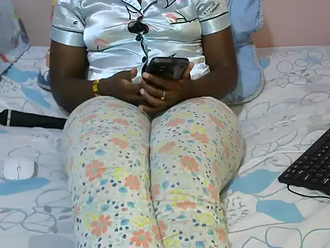 Snapshot of winnie254 chatting on October 14, 4:08 pm winnie254 online show from October 14, 4:08 pm