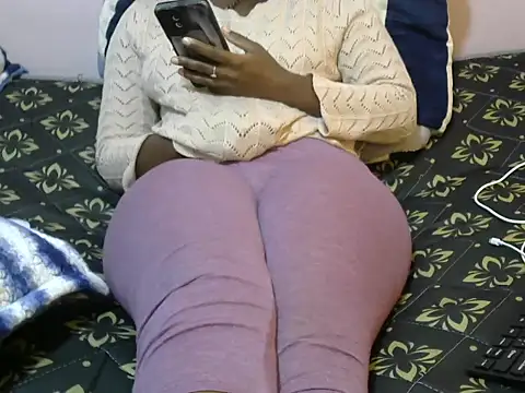 Snapshot of winnie254 chatting on November 10, 10:47 am winnie254 online show from November 10, 10:47 am