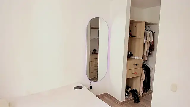 rose scottt online show from October 7, 2:47 pm