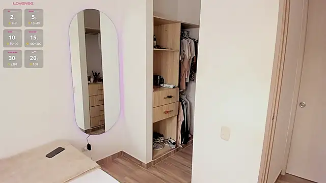 rose scottt online show from October 15, 3:12 pm