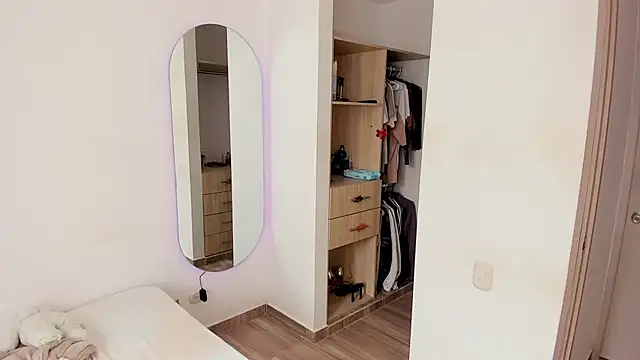 rose scottt online show from November 8, 5:12 pm