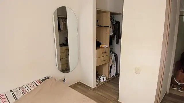 rose scottt online show from January 13, 2:44 pm