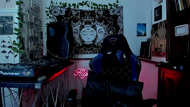 Demongirl6666 online show from February 7, 6:45 am