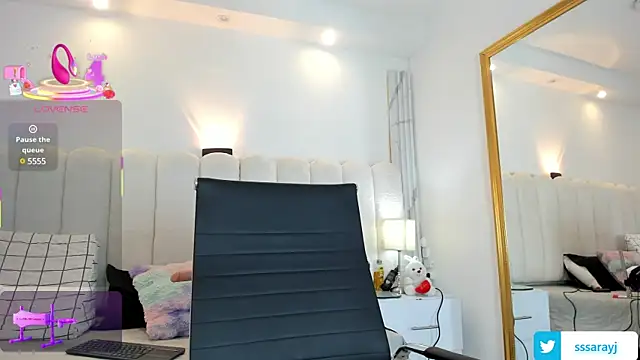 Saraycum online show from March 12, 8:10 pm