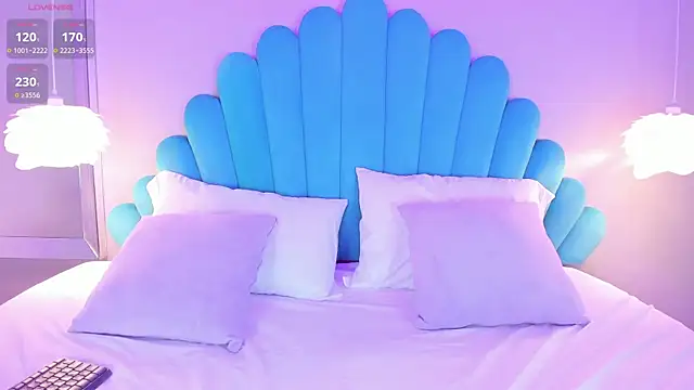 HannaKarson online show from March 8, 11:37 am