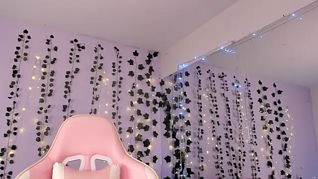 Snapshot of Natasha_Nasty2 chatting on January 9, 11:24 pm Natasha Nasty2 online show from January 9, 11:24 pm