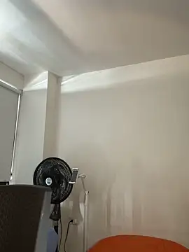 Snapshot of Liissa_cute_ chatting on November 20, 7:35 pm Liissa cute online show from November 20, 7:35 pm