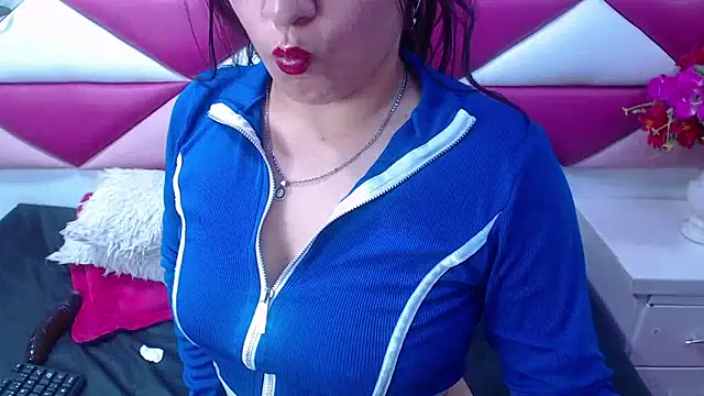 Snapshot of MariaClay chatting on March 7, 5:38 pm MariaClay online show from March 7, 5:38 pm