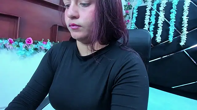 Snapshot of MariaClay chatting on November 11, 12:27 pm MariaClay online show from November 11, 12:27 pm